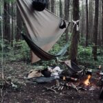 鬱蒼とした森で楽しむ静寂と孤独のバイクミニマムソロキャンプSilence and Solitude Bike Minimalist Solo Camping in a Dense Forest
